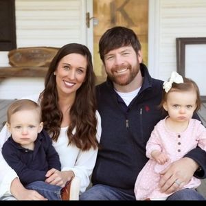 Meet your Posher, Dustin